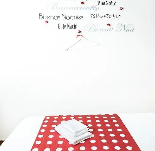 Moro Magenta 5 Casa E Per Vacanze Apartment *